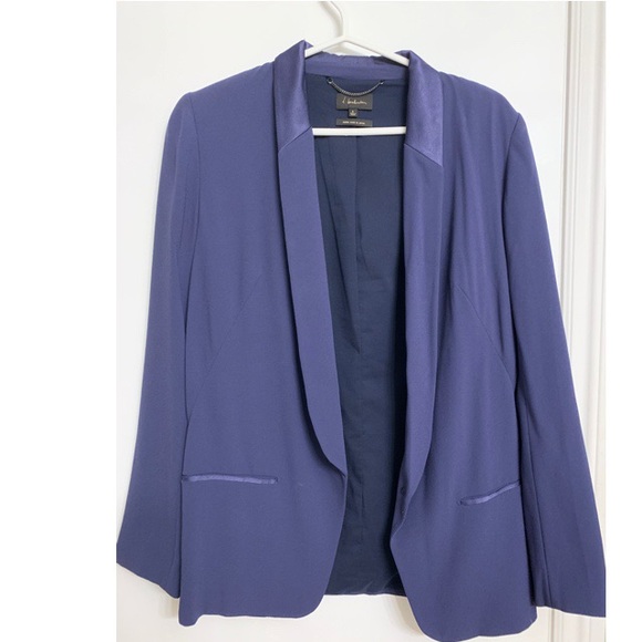 Aritzia Women’s Fashion Blazer (T. Babaton) - Picture 1 of 7